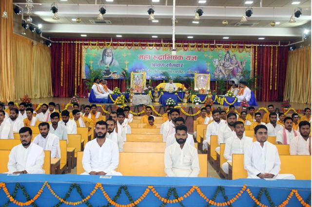 121 Maharishi Vedic Pundits in Bhopal on second Shravan Somwar